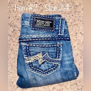 Miss Me Jeans Size 24 Skinny Jeans From Buckle lightly distressed